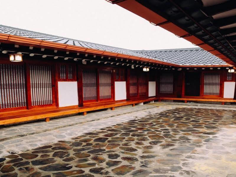 Bibimbap Hanok Guesthouse Insadong Seúl Exterior foto